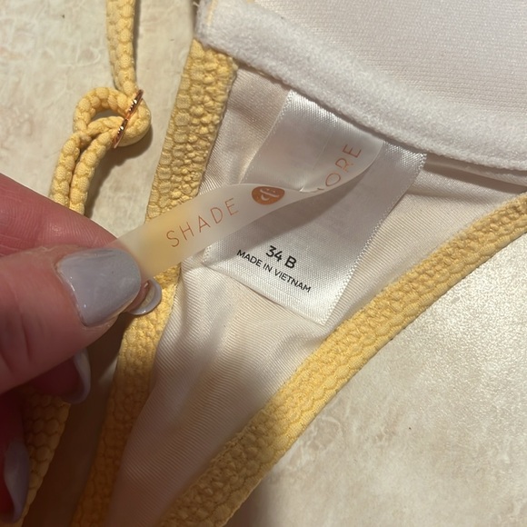 Bikini - Picture 10 of 10